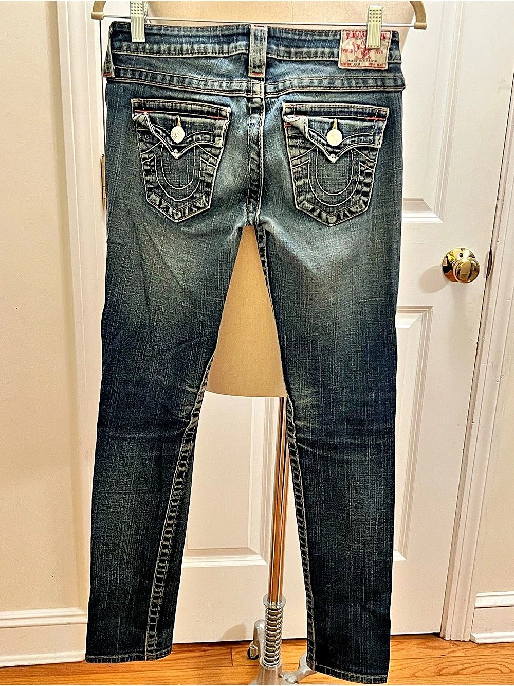 True Religion Boot Cut Jeans in Blue Waist 26 - Picture 2 of 3
